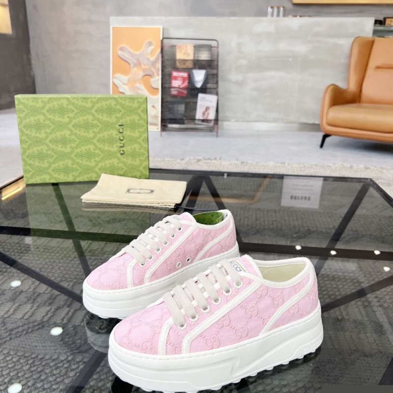 G*u*i casual shoes